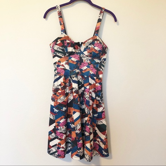 Jessica Simpson Kymball Geometric Floral Dress - Picture 2 of 9